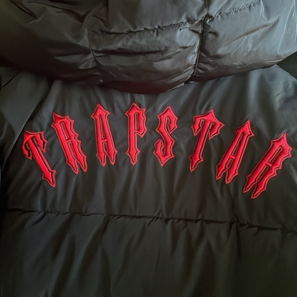 Trapstar Puffer Jacket - Picture 7 of 9